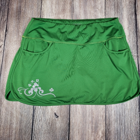 Athleta Pants - Athleta tennis skort large tall green with pockets